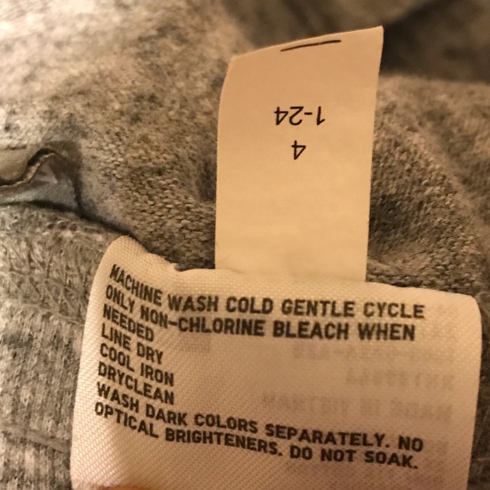 3/$15 Uniqlo Kids Joggers with Pockets - Picture 4 of 9